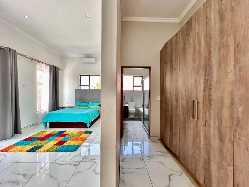 5 Bedroom Property for Sale in Xanadu North West